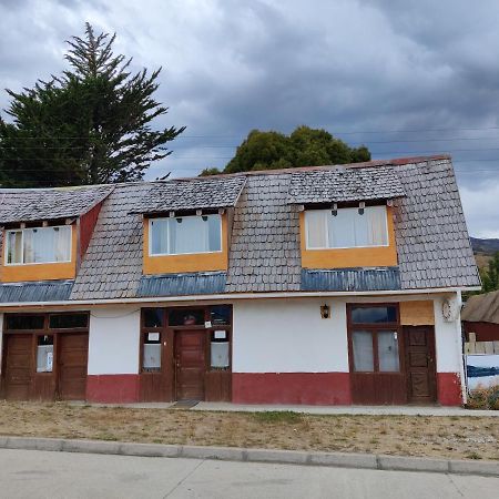 Hosteria Huemules Puerto Guadal Exteriör bild